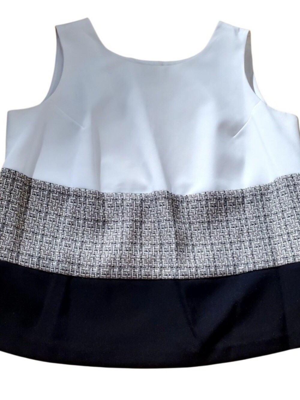 Perceptions White Sleeveless Top with Black Hem and Tweed Bandper Size 18W